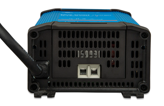 Victron Blue Smart IP22 Charger 24/8 (1) 230V CEE 7/7
