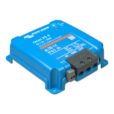 âSide view of Victron Orion XS DC-DC charger with remote on/off connector and secure screw terminalsâ
âSlim side profile of Victron Orion XS DC-DC charger, adaptive charger for dual battery systemsâ