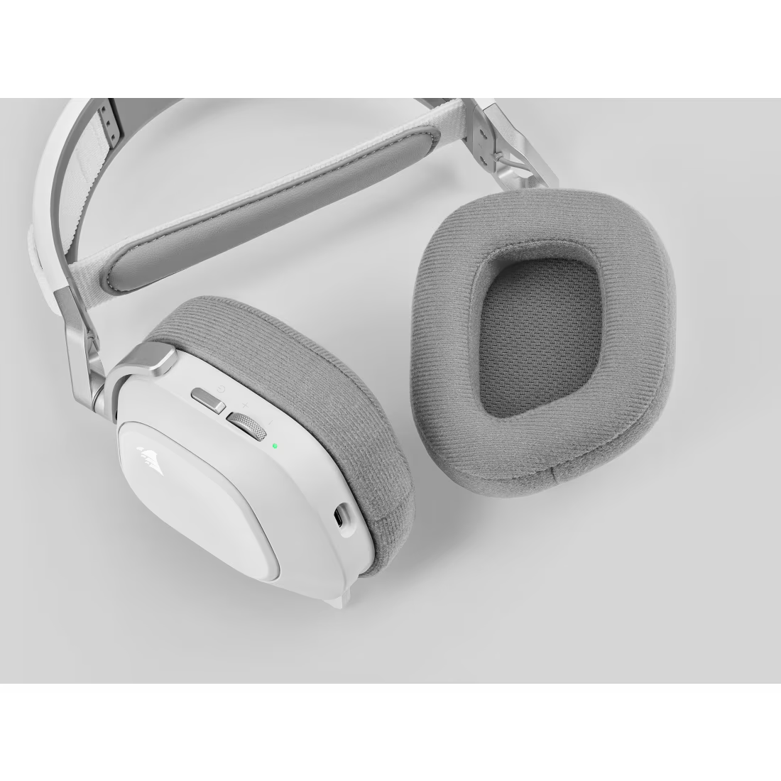 HS80 RGB WIRELESS Premium White Headset Spatial Audio 50mm Audio Drivers - view 5
